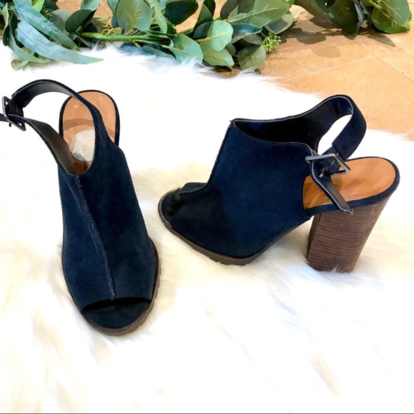 424 Fifth Slingbacks - Picture 2 of 4